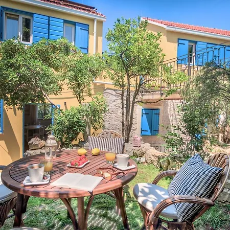 Eco Aparthotel The Dreamers'S Club Lumbarda Exterior photo